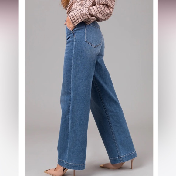 NWT Kancan Medium Wash High Rise Wide Leg Trouser Denim Size 29 - Picture 2 of 10